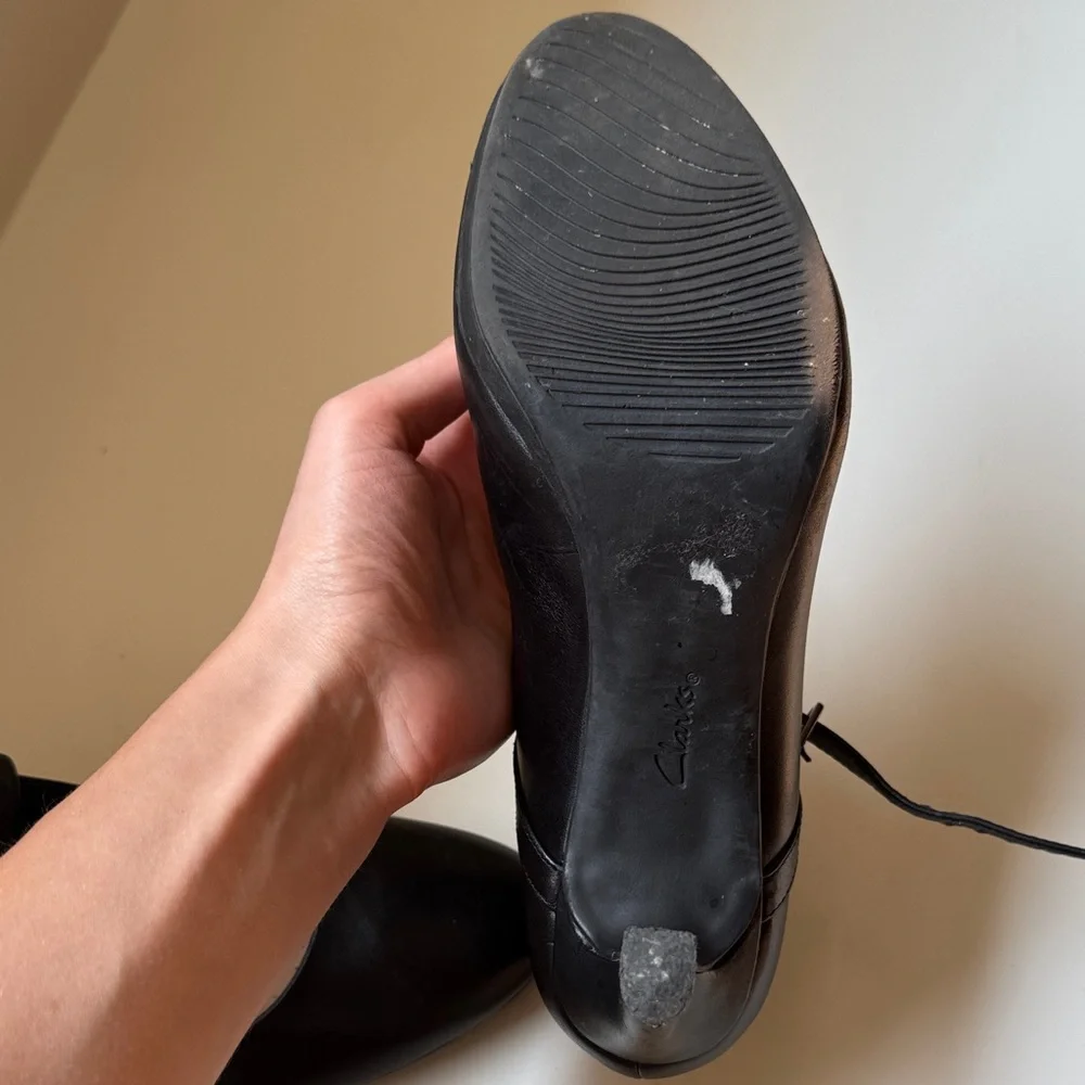 Clarks Black Mary Jane Heels